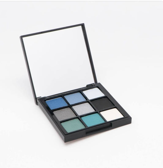 MKPL03 - 9 COLOR EYESHADOW PALETTE - WINTER QUEEN 18 g