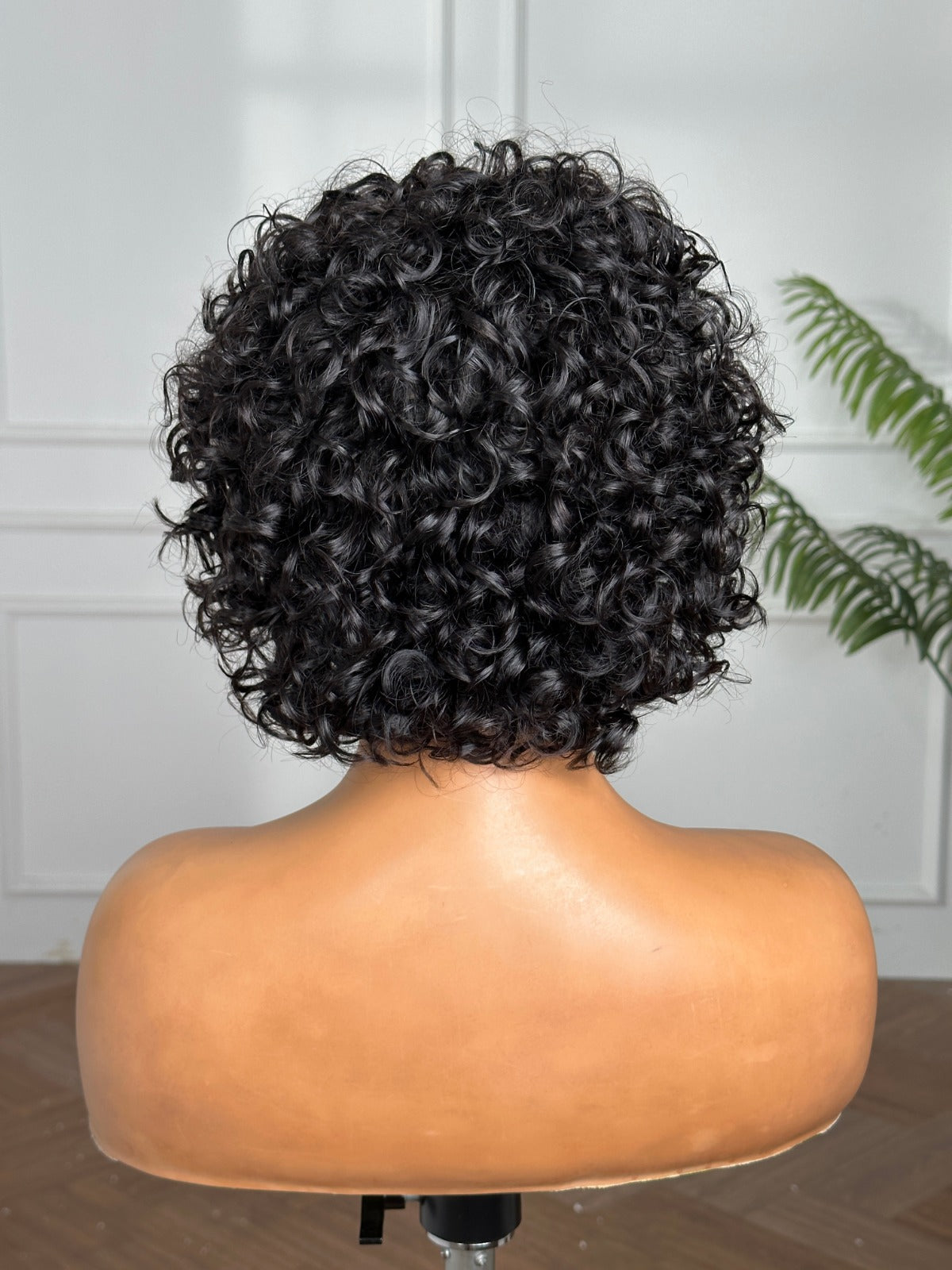 Parrucca Kinky Curly con Frange - Pixie cut Capelli 100% Virgin Hair