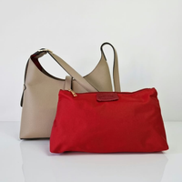 Borsa Evelin in Pelle taupe con Pochette Rossa | SP Style Boutique"